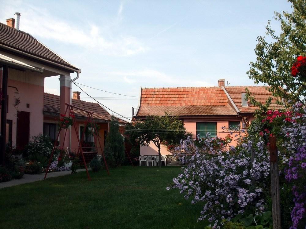 Lugas Szallas Jászberény 외부 사진